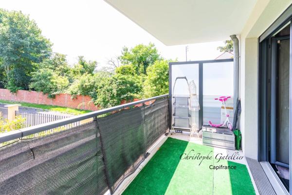 Appartement T4 (3 chambres) récent (2019) - balcon sud et deux places de parking