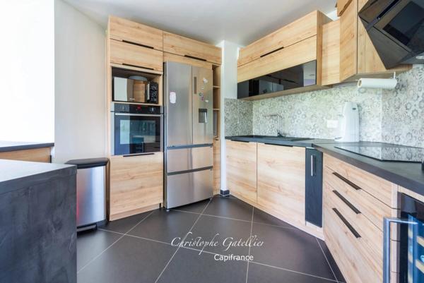 Appartement T4 (3 chambres) récent (2019) - balcon sud et deux places de parking