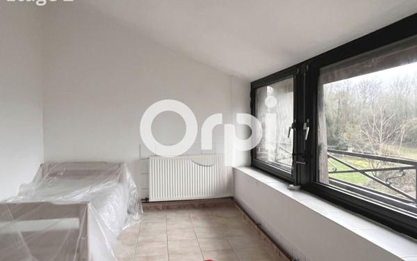 Immeuble à vendre    12 pièces •  Charmes