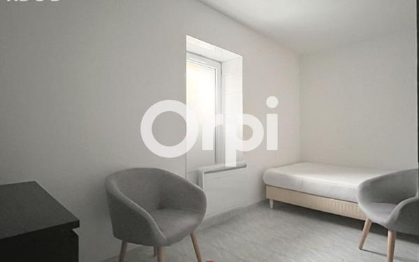 Immeuble à vendre    12 pièces •  Charmes