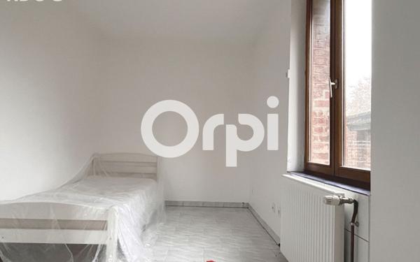 Immeuble à vendre    12 pièces •  Charmes