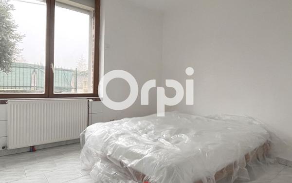 Immeuble à vendre    12 pièces •  Charmes