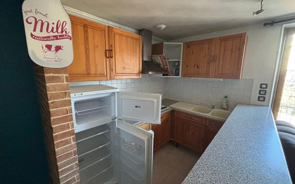 Immeuble à vendre    4 pièces •  Poitiers