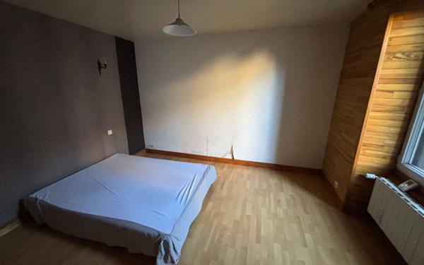 Immeuble à vendre    4 pièces •  Poitiers