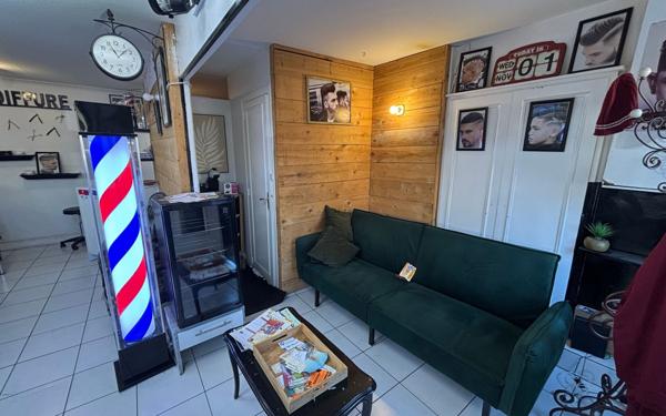 Immeuble à vendre    4 pièces •  Poitiers