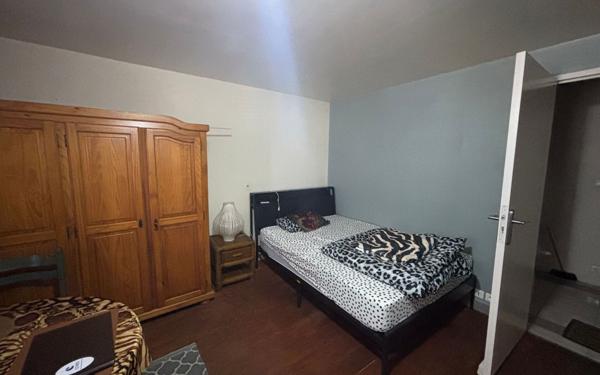 Immeuble à vendre    4 pièces •  Poitiers