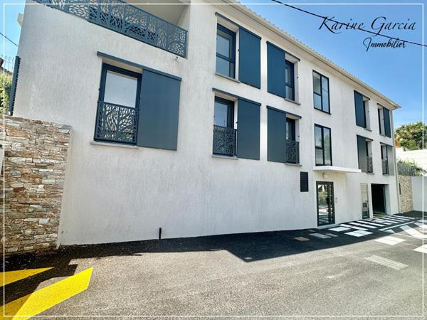 SIX FOURS LES PLAGES - CONSTRUCTION RECENTE - APPARTEMENT DE TYPE 3 - JARDIN 72 M² - PARKING PRIVATIF SOUS SOL