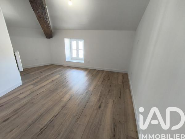 Location appartement 6 pièces 119 m² La Mothe-Saint-Héray