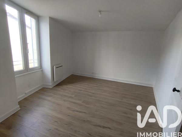 Location appartement 6 pièces 119 m² La Mothe-Saint-Héray