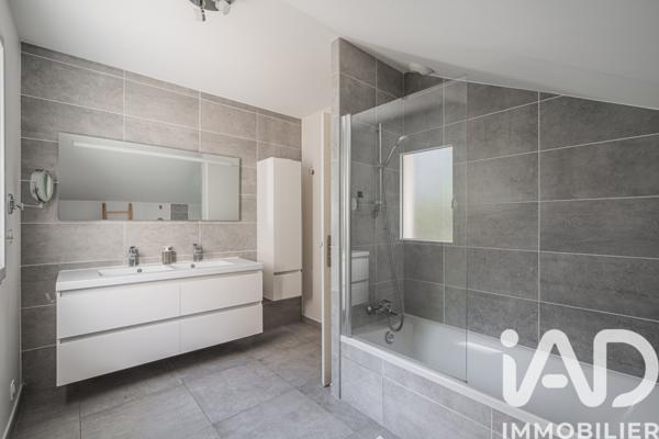 Maison à vendre 6 pièces 136 m² Fontanil-Cornillon