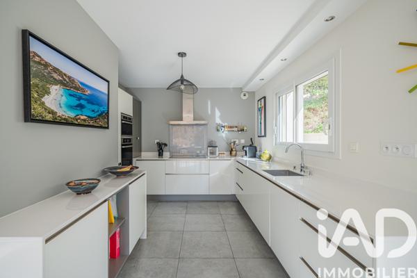 Maison à vendre 6 pièces 136 m² Fontanil-Cornillon