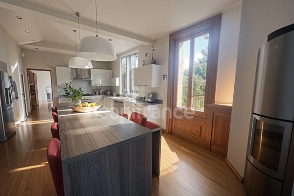 Maison à vendre CHAMPS SUR YONNE (89) Magnifique propriété de 272 m² 6 Chambres Piscine Terrain de 4800 m2