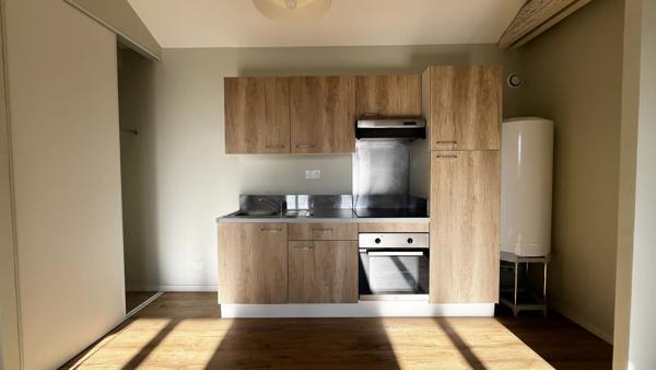 Appartement
                                                                                                                                                                                                                                                                                                                        3 pièce(s)                                                                                                                                                                                                          2 chambre(s)                                                                                                                                                                                                          60.88  m²