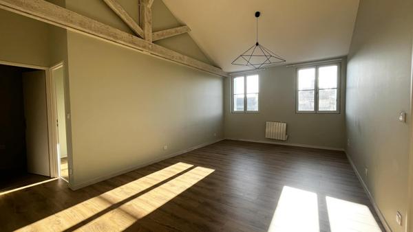 Appartement
                                                                                                                                                                                                                                                                                                                        3 pièce(s)                                                                                                                                                                                                          2 chambre(s)                                                                                                                                                                                                          60.88  m²