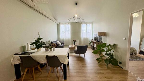 Appartement
                                                                                                                                                                                                                                                                                                                        3 pièce(s)                                                                                                                                                                                                          2 chambre(s)                                                                                                                                                                                                          60.88  m²