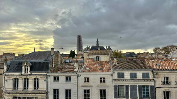 Appartement
                                                                                                                                                                                                                                                                                                                        3 pièce(s)                                                                                                                                                                                                          2 chambre(s)                                                                                                                                                                                                          60.88  m²