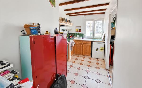 Appartement à vendre    2 pièces • 30,84 m2 Marseille 7