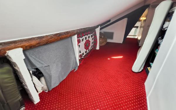 Appartement à vendre    2 pièces • 30,84 m2 Marseille 7