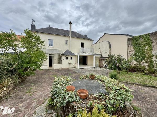 À VENDRE – Maison ancienne avec dépendances – THOUARÉ-SUR-LOIRE