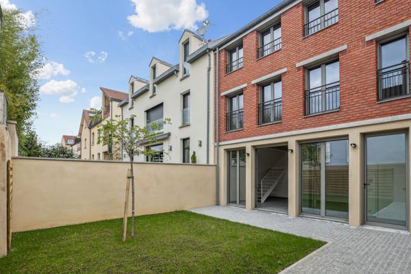 Immeuble 9 pièces - 361 m²