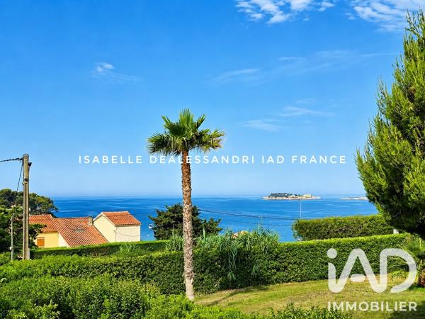 Maison à vendre 10 pièces 145 m² Sanary-sur-Mer