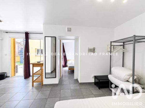 Maison à vendre 10 pièces 145 m² Sanary-sur-Mer