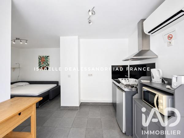 Maison à vendre 10 pièces 145 m² Sanary-sur-Mer