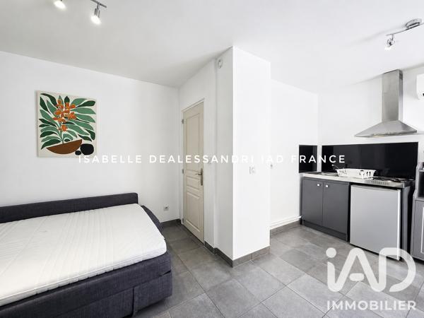 Maison à vendre 10 pièces 145 m² Sanary-sur-Mer