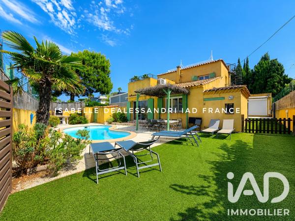 Maison à vendre 10 pièces 145 m² Sanary-sur-Mer