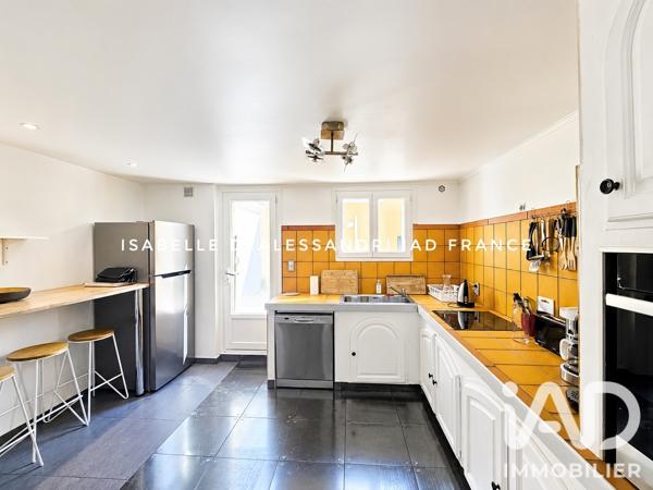 Maison à vendre 10 pièces 145 m² Sanary-sur-Mer
