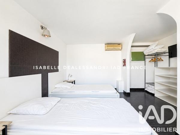 Maison à vendre 10 pièces 145 m² Sanary-sur-Mer