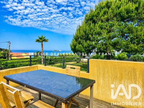 Maison à vendre 10 pièces 145 m² Sanary-sur-Mer