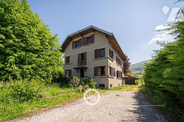 MAISON - SEYSSEL - environ 302 m2 - 371 000 € HNI
