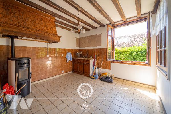 MAISON - SEYSSEL - environ 302 m2 - 371 000 € HNI