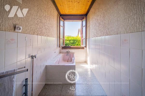 MAISON - SEYSSEL - environ 302 m2 - 371 000 € HNI