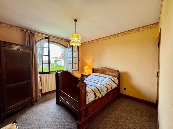 À vendre à Villosanges – Maison familiale au charme des années 80 !