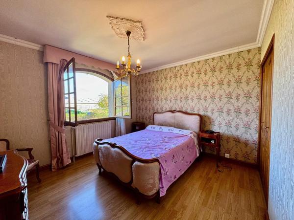À vendre à Villosanges – Maison familiale au charme des années 80 !