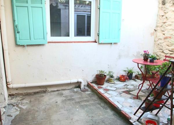 Appartement à vendre    3 pièces • 51,69 m2 Marseille 5