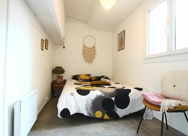 Appartement à vendre    3 pièces • 51,69 m2 Marseille 5