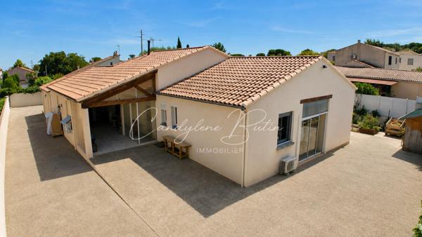 VILLA DE PLAIN-PIED , 164.7 M² ,4 CHAMBRES , 3 SUITES ?,PISCINE , TERRAIN 1 025 M²