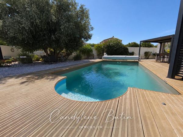 VILLA DE PLAIN-PIED , 164.7 M² ,4 CHAMBRES , 3 SUITES ?,PISCINE , TERRAIN 1 025 M²