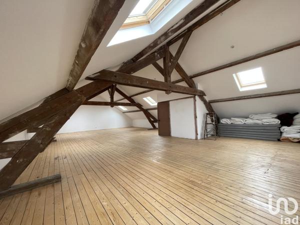 Immeuble de 278 m² à MALESHERBES (45330)