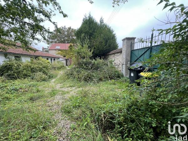 Immeuble de 278 m² à MALESHERBES (45330)