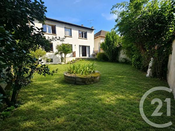 Maison à vendre  7 pièces - 146,39 m 2   ST MAUR DES FOSSES  - 94