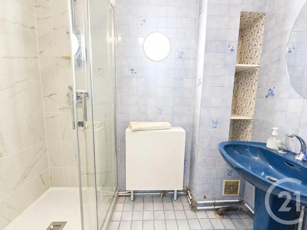 Maison à vendre  7 pièces - 146,39 m 2   ST MAUR DES FOSSES  - 94