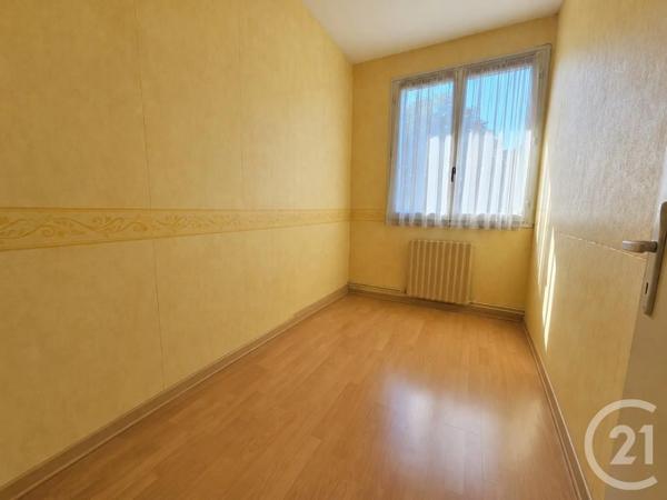 Maison à vendre  7 pièces - 146,39 m 2   ST MAUR DES FOSSES  - 94