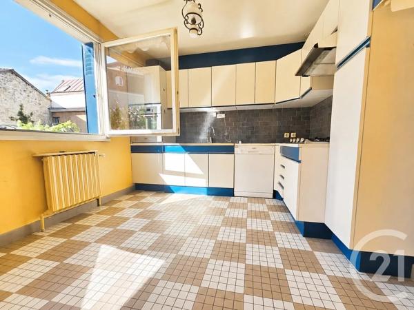Maison à vendre  7 pièces - 146,39 m 2   ST MAUR DES FOSSES  - 94