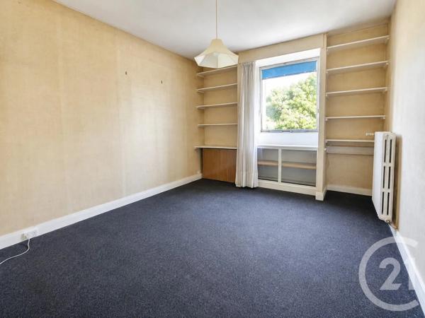 Maison à vendre  7 pièces - 146,39 m 2   ST MAUR DES FOSSES  - 94