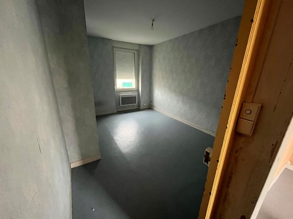 Immeuble Evron 7 pièce(s) 153.8 m2