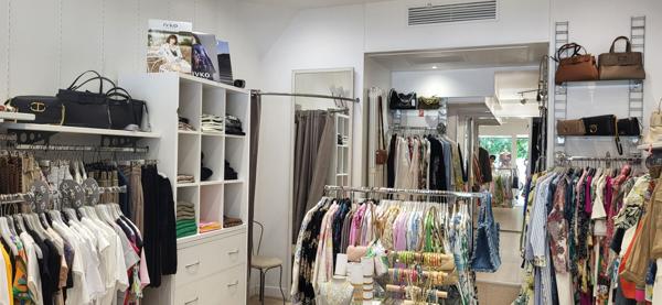Fonds De Commerce
        
        - 80 m²
